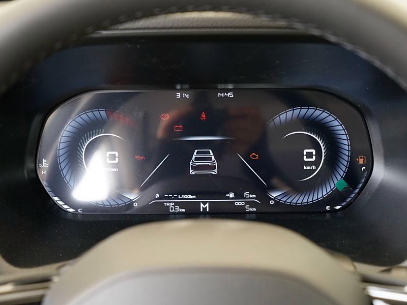 吉利帝豪小轿车的续航里程为什么不再显示了