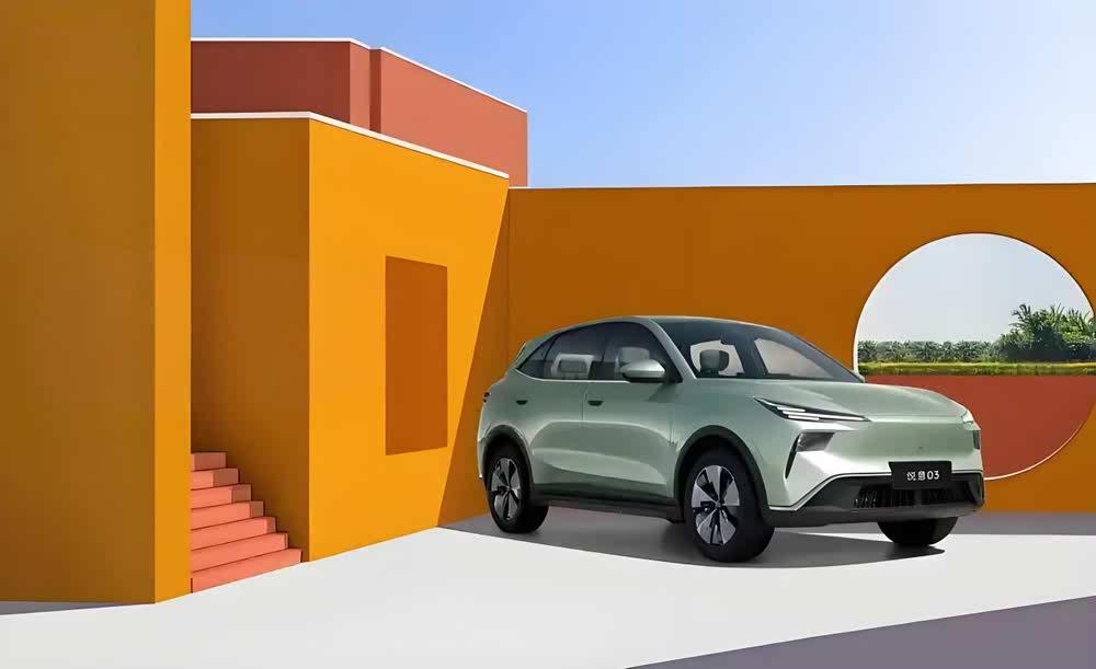 从国民神车到边缘化困局:奔腾如何成为“央企光环下的失语者”?