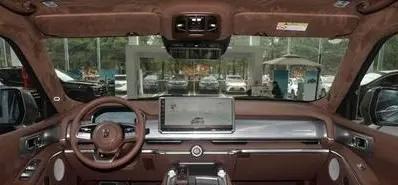 丰田普拉多和坦克 700Hi4-T 谁更值?