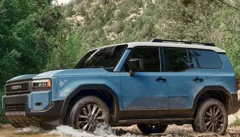 丰田普拉多和坦克 700Hi4-T 谁更值?