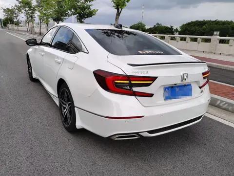 22款雅阁幻夜版?一手准新车?家用代步香不香?