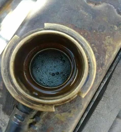 柴油发动机水箱往外冒水什么原因