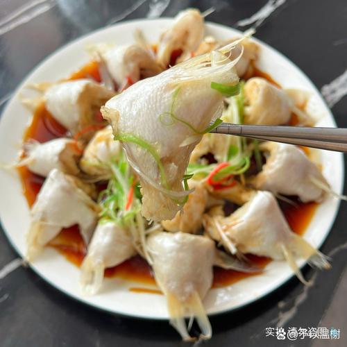 清蒸鱼翅最简单的做法窍门?清蒸鮰鱼翅