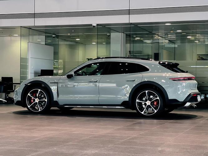 保时捷Taycan Cross Turismo