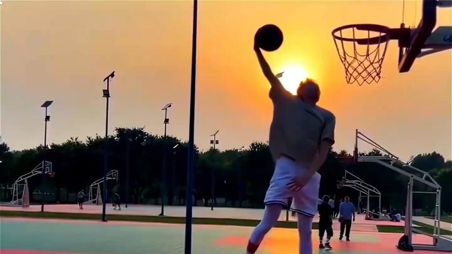 扣篮起跳双脚怎么发力?扣篮起跳动作