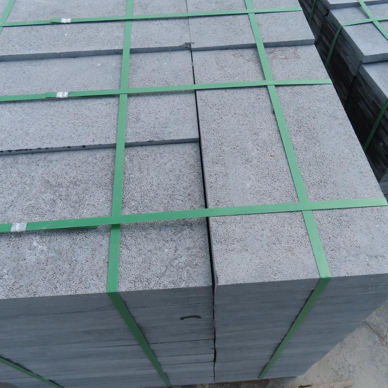 青石属于哪个类别石头?青石属于什么性质的