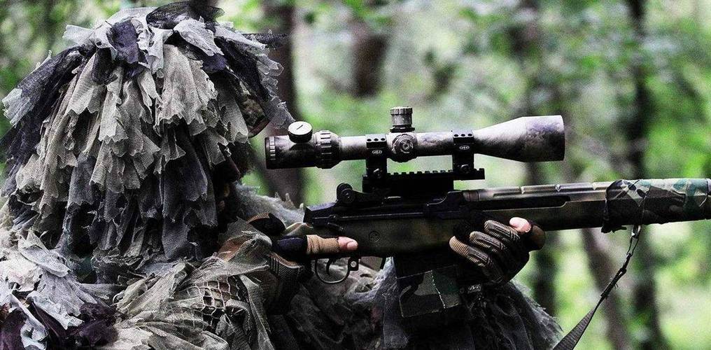 狙击手为什么需要观察员?狙击手为什么要戴护目镜