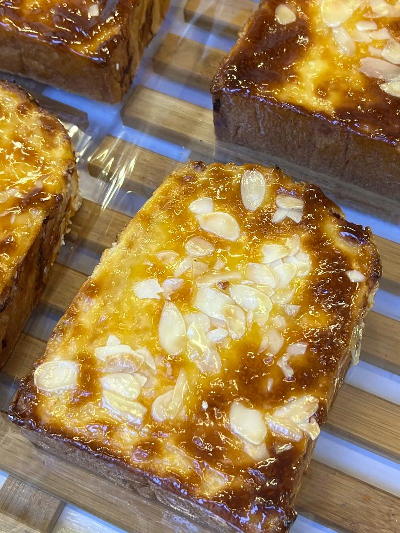 面包烤好后立即拿出来吗?面包烤好后可以直接拿出来吗