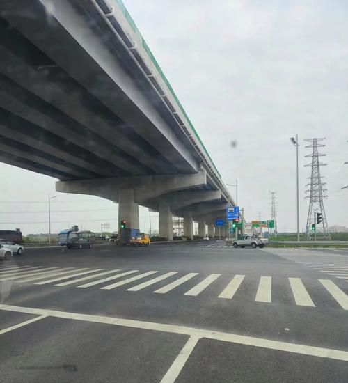 桥的两端有桥墩吗？桥的两边