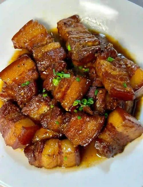 腊汁肉和红烧肉的区别？腊肉红烧肉的做法
