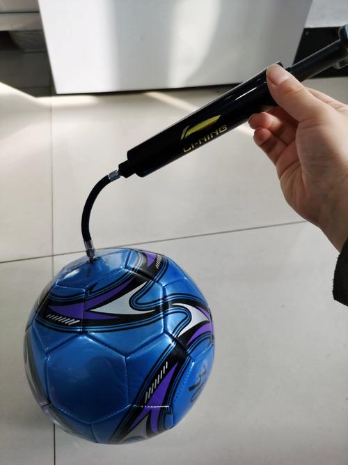 篮球的充气孔在哪？篮球充气怎么充 充气针