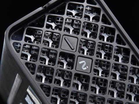 比NAS小 比台式机性能强!锐龙AIMax+ PRO395迷你电脑上手(图2)