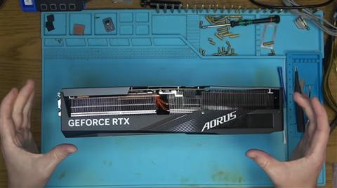 没见过如此惨烈的RTX4090！严重扭曲、GPU/显存/电感全烧毁