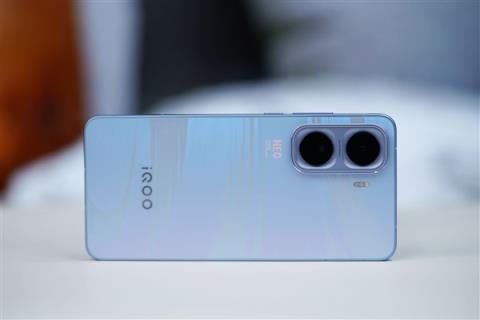 同档唯一2KLTPO屏！iQOONeo11图赏(图4)