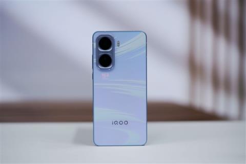 同档唯一2KLTPO屏！iQOONeo11图赏(图5)