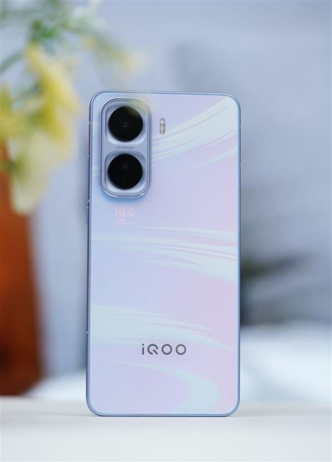 同档唯一2KLTPO屏！iQOONeo11图赏(图9)