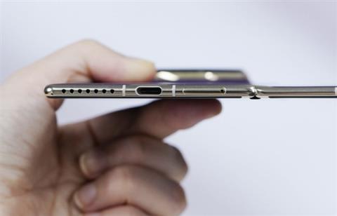 史上最薄Mate！华为Mate70Air真机首次亮相：6.9英寸宽比例屏幕(图2)