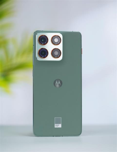 5.99mm超薄机身！联想motoX70Air图赏(图6)