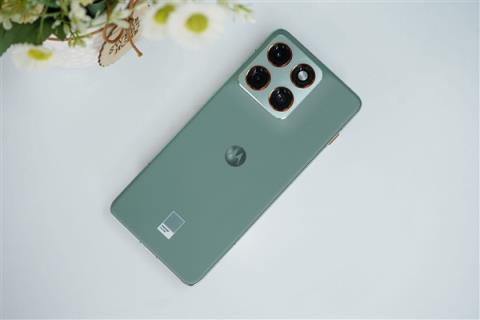 5.99mm超薄机身！联想motoX70Air图赏(图8)