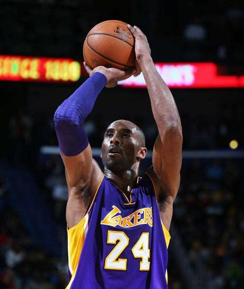 扣篮起跳发力技巧,前脚掌?扣篮起跳动作