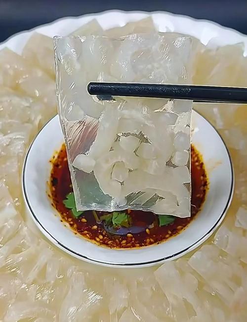 皮冻是什么做的原料？皮冻是用什么做的