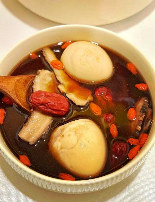 当归煮鸡蛋当归可以吃吗?当归煮鸡蛋当归可以吃吗有毒吗