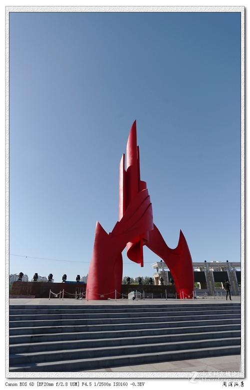 秦皇岛人民广场介绍？秦皇岛人民广场标志物解说