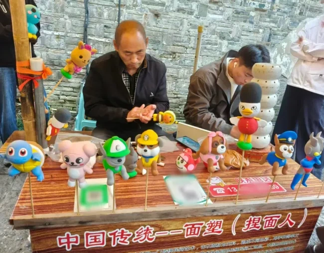 芜湖“捏面主理人”火了 指尖艺术萌化人心