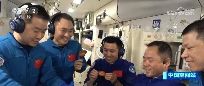 世界首创“太空炉子”内藏“大乾坤” 热风烘烤机助力太空美食