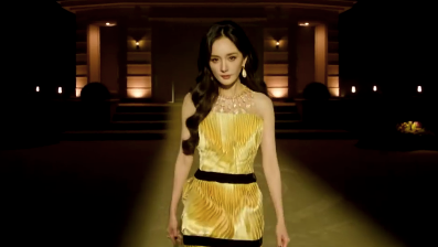 杨幂红毯气场全开 成为红毯上当之无愧的开场焦点