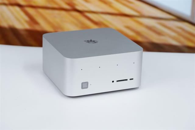 生产力性能远超i9-14900HX！零刻GTR9Pro迷你AI工作站评测：235B超大模型也能运行