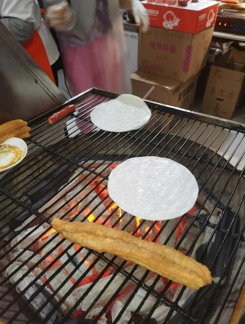 昆明烧饵块甜酱做法？烧饵块肉酱做法大全