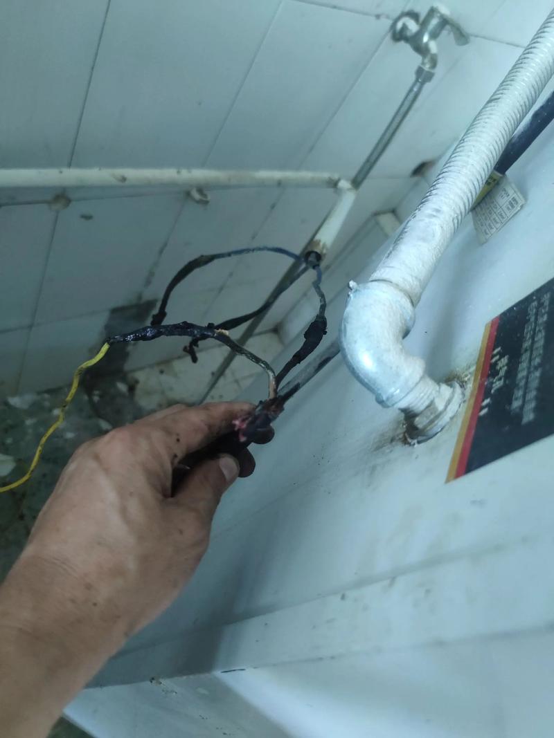 空调电加热管短路怎么修？空调电加热管短路怎么修视频