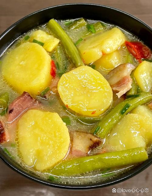 腊肉煲汤怎么做好吃?腊肉汤炖什么好吃