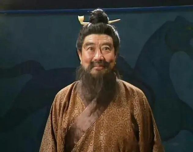 求几本三国小说主角是董卓的?三国小说主角当过董卓的女婿