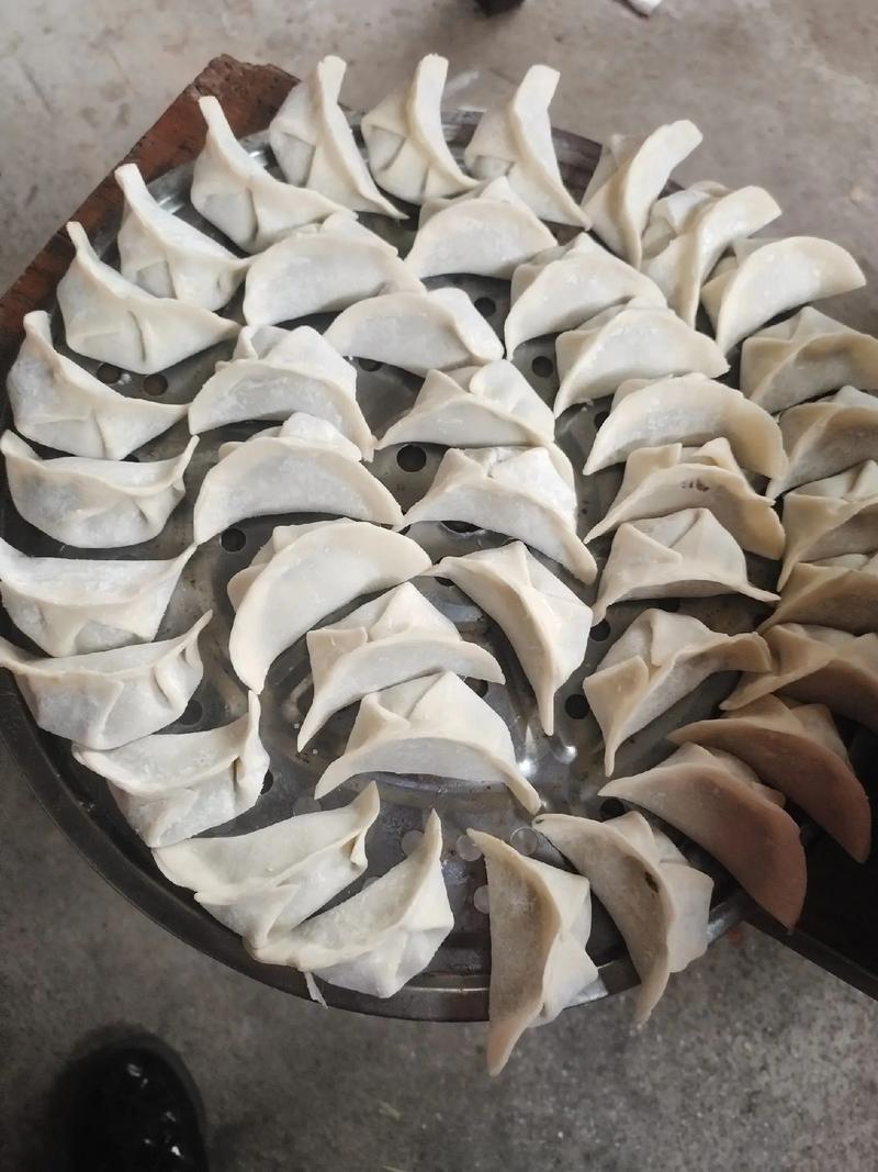 冬至吃蒸饺还是水饺？冬至吃蒸饺还是水饺好