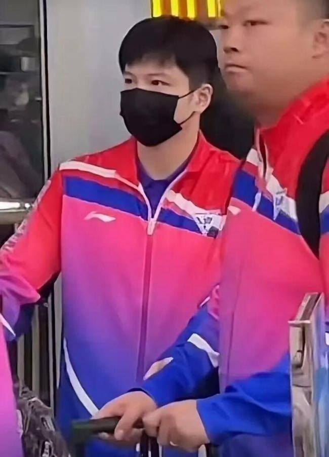 樊振东抵澳门备战全运会:担任上海队核心,冲击第六金