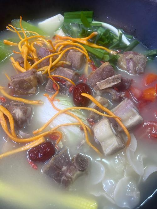 腊肉排骨汤怎么煲好吃?腊肉排骨汤怎么做