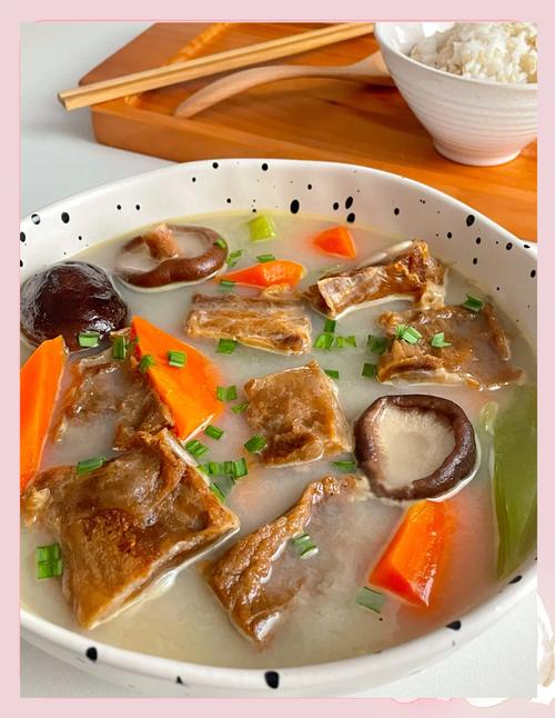 腊肉排骨汤怎么煲好吃?腊肉排骨汤怎么做