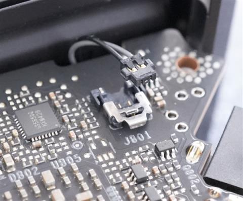 PCIe接口损坏 2万元的RTX5090原地报废!NVIDIA同意免费换新(图8)