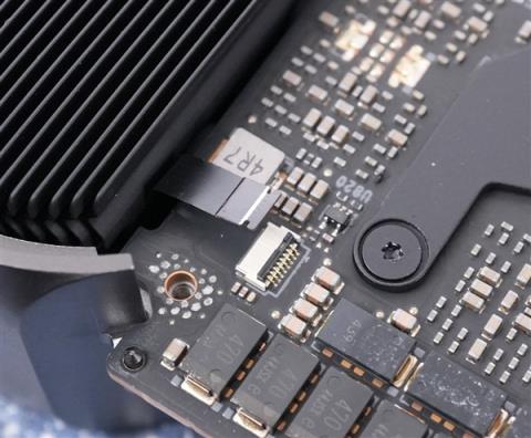 PCIe接口损坏 2万元的RTX5090原地报废!NVIDIA同意免费换新(图9)