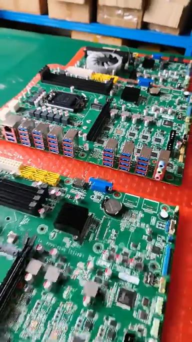 神奇主板竟然有36个USB接口！可惜是Intel老平台 还都是USB-A(图2)