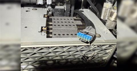 还怎么放心用：又一起RX9070XT显卡12V-2x6接口烧毁！