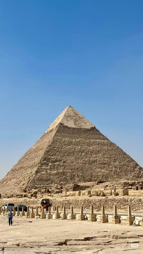金字塔是长什么样？你知道金字塔长什么样吗