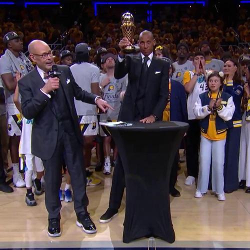 拉里伯德几个mvp？拉里伯德3连mvp