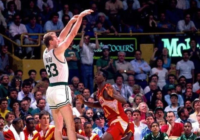 拉里伯德几个mvp?拉里伯德3连mvp