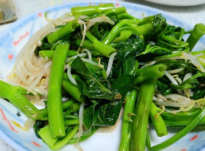 如何炒青菜又青又嫩?怎炒青菜又嫩又青翠