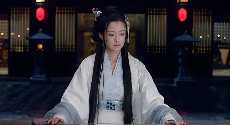 琅琊榜小说中霓凰最后和谁在一起了？琅琊榜中的霓凰是谁的女儿