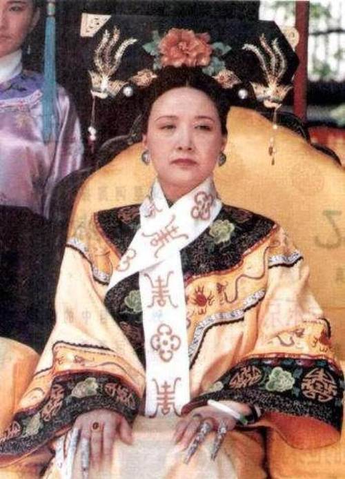 康熙的老婆都有谁?康熙的老婆都有谁图片