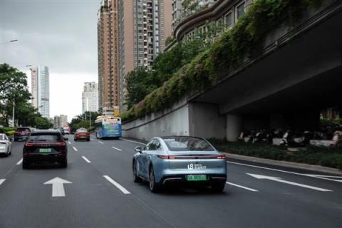 “港股Robotaxi第一股”诞生!文远知行正式登陆港交所 首日收跌9.96%(图2)